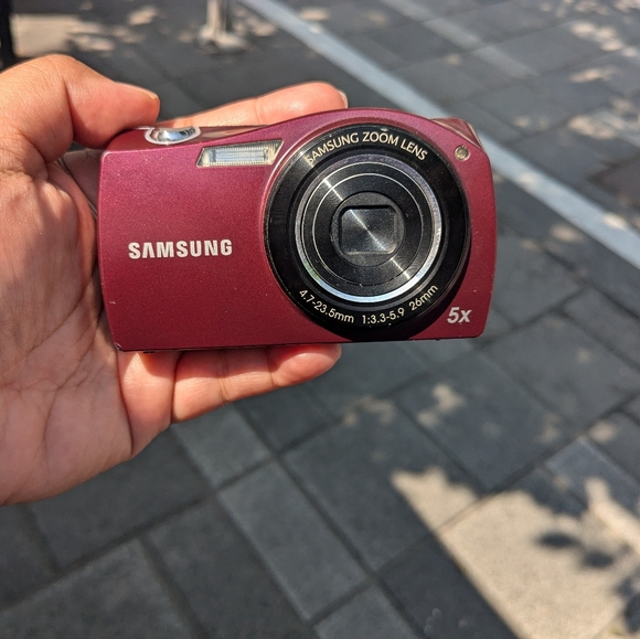 Samsung Other - Samsung Burgundy Compact Camera